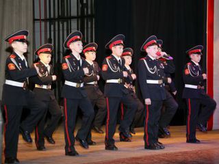 70-летие отметило Уссурийское Суворовское училище