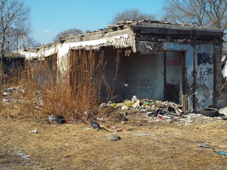 Стихийные свалки то и дело появляются на улицах Уссурийска