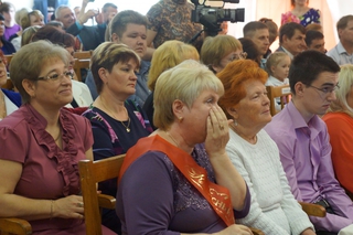 Последний звонок прозвенел в школах Уссурийска для выпускников