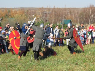 Рыцарский турнир устроили любители средневековья в Уссурийске