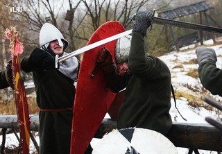 Под снежным градом приморцы встретили весну в «Изумрудной долине»