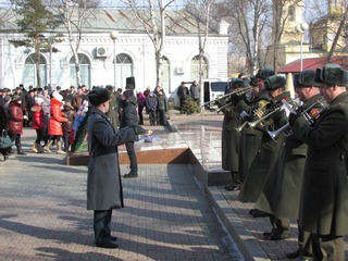 День защитника Отечества начался в Уссурийске с поминовения воинов-победителей
