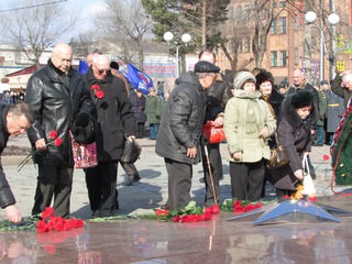 День защитника Отечества начался в Уссурийске с поминовения воинов-победителей
