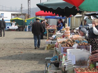 Новое место ярмарки в Уссурийске вызвало массу споров среди горожан