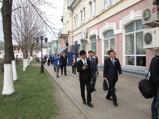 Первую колонну китайских автолюбителей встретили в Уссурийске