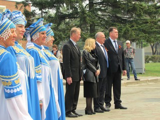 Первую колонну китайских автолюбителей встретили в Уссурийске