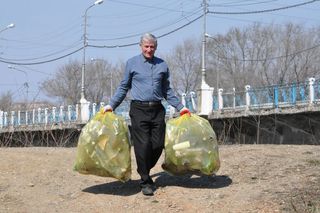 Тысячи уссурийцев поддержали общегородской субботник 