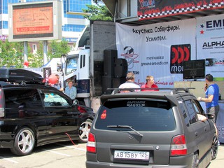 Любители тюнинга и мощного автозвука состязались в Уссурийске