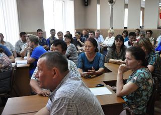 Более 30 фермеров собралось на совещании с главой администрации УГО Е. Коржом