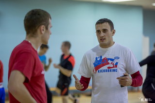 Чемпион мира по кикбоксингу Александр Захаров провел мастер-класс для владивостокских студентов