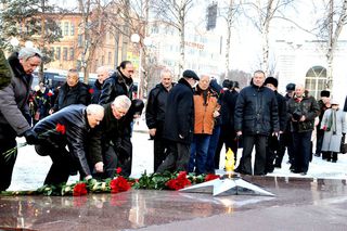 Уссурийцы почтили память павших на полях сражений