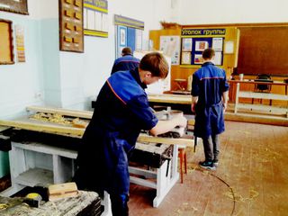 Ежегодный конкурс профессионального мастерства «Лучший плотник» прошёл в Уссурийске