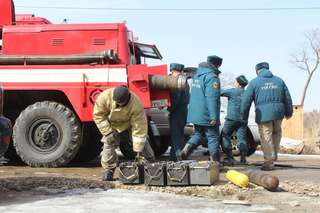 Работы по откачке воды с придомовой территории на ул. Новоникольский проезд, 10-а идут полным ходом