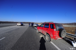 В районе поворота на Уссурийск столкнулись два автомобиля