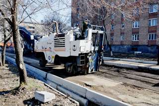 Работы по асфальтированию начались в Уссурийском городском округе