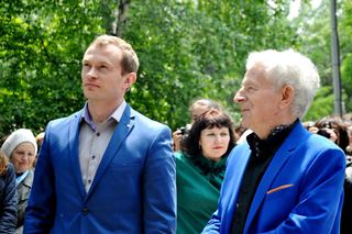Жителям Уссурийска подарили памятник и сквер имени Пушкина